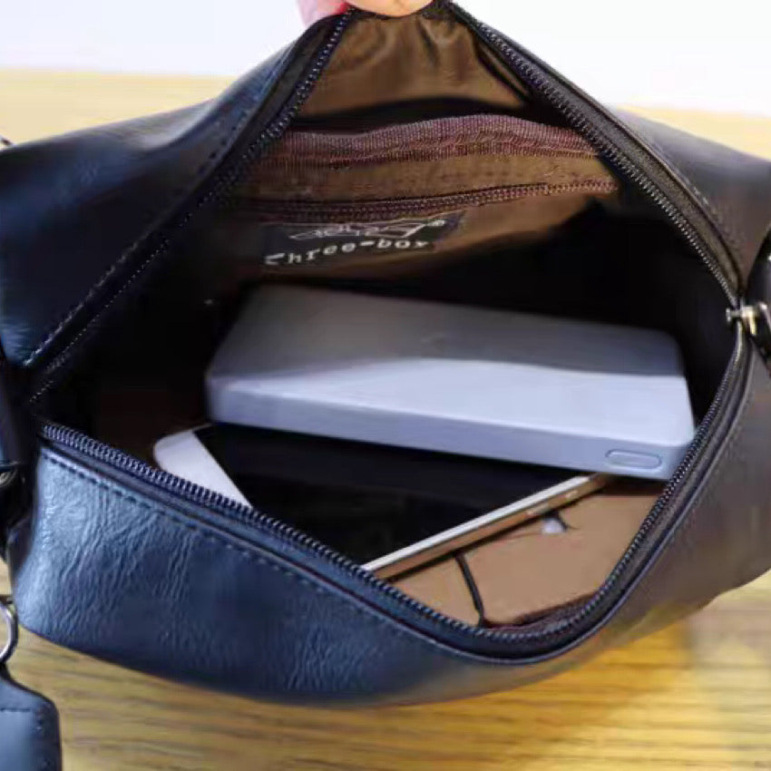 幾何学模様ストラップ ワンポイントロゴ ショルダーバッグ(3Colors)240097