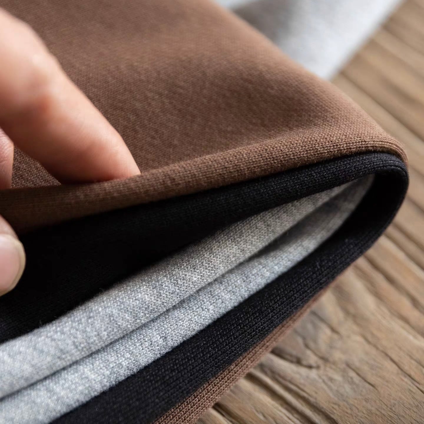 ワンポイントロゴ プルオーバーフーディー(3Colors)260134