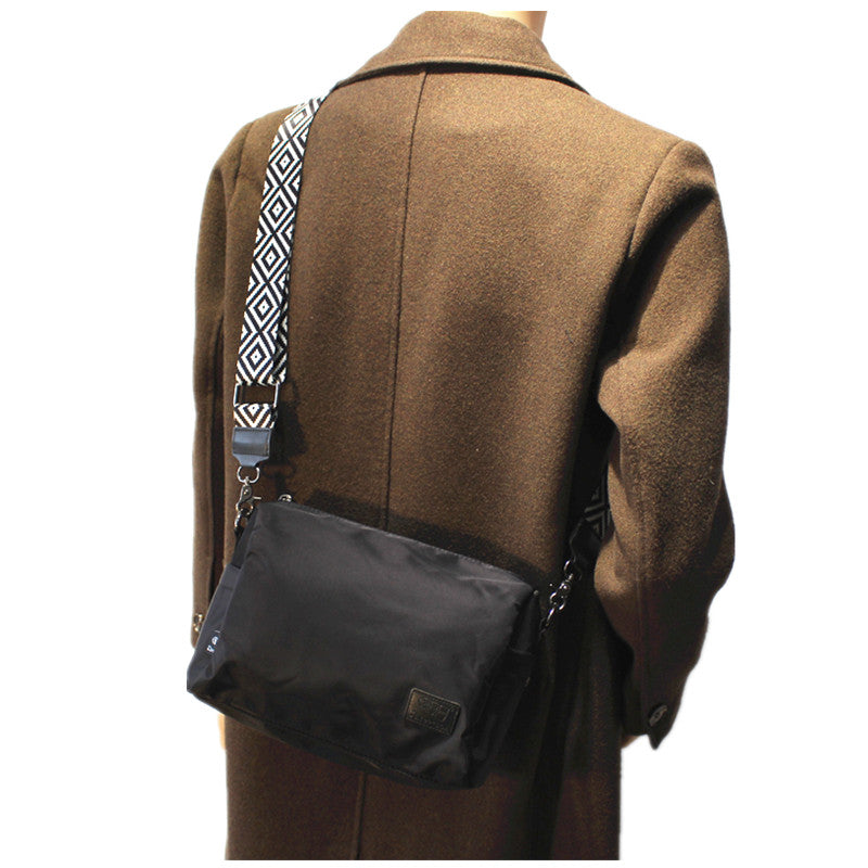 幾何学模様ストラップ シンプルデザイン ショルダーバッグ(3Colors)240095