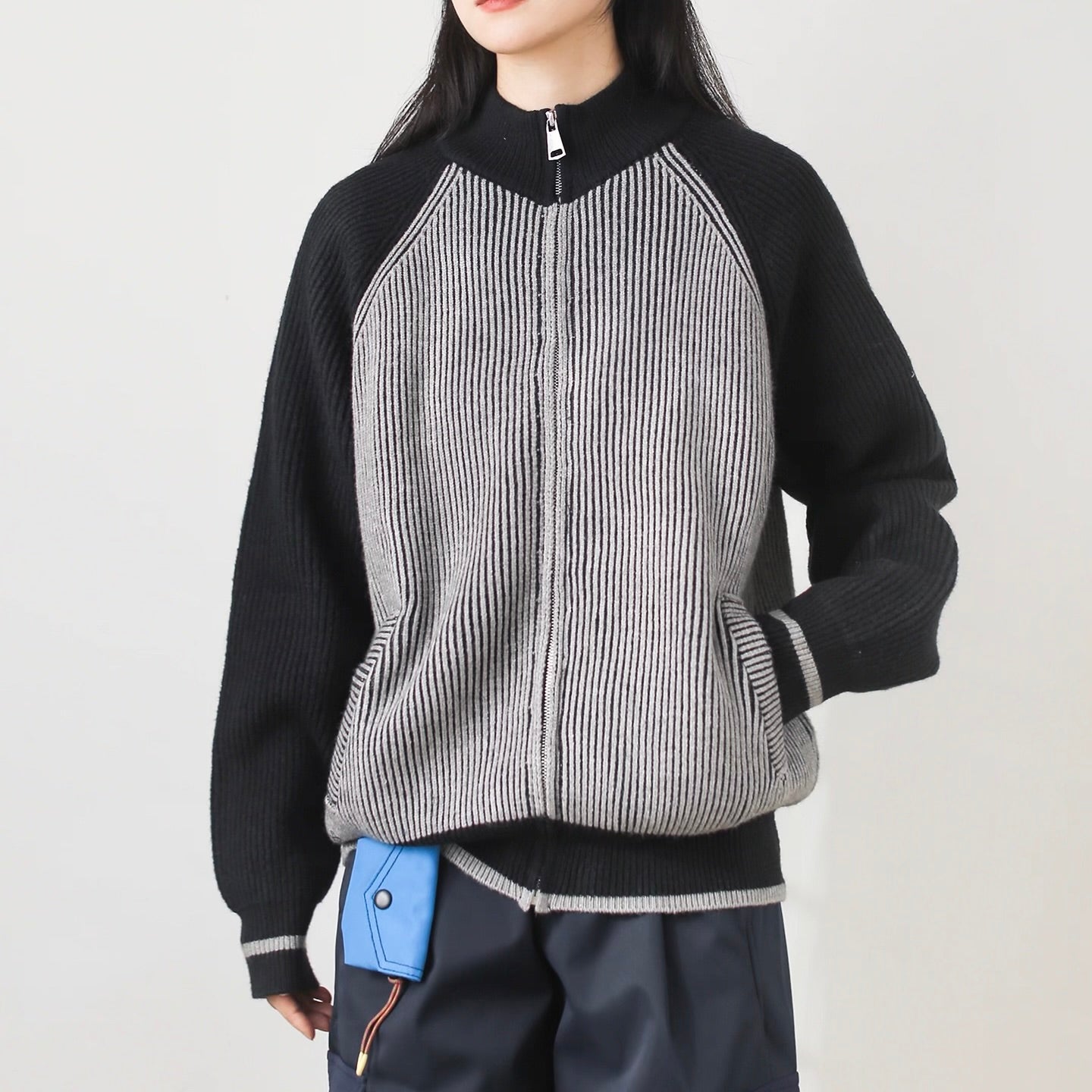 ストライプ スタンドカラー ニットプルオーバー（1Color）250982