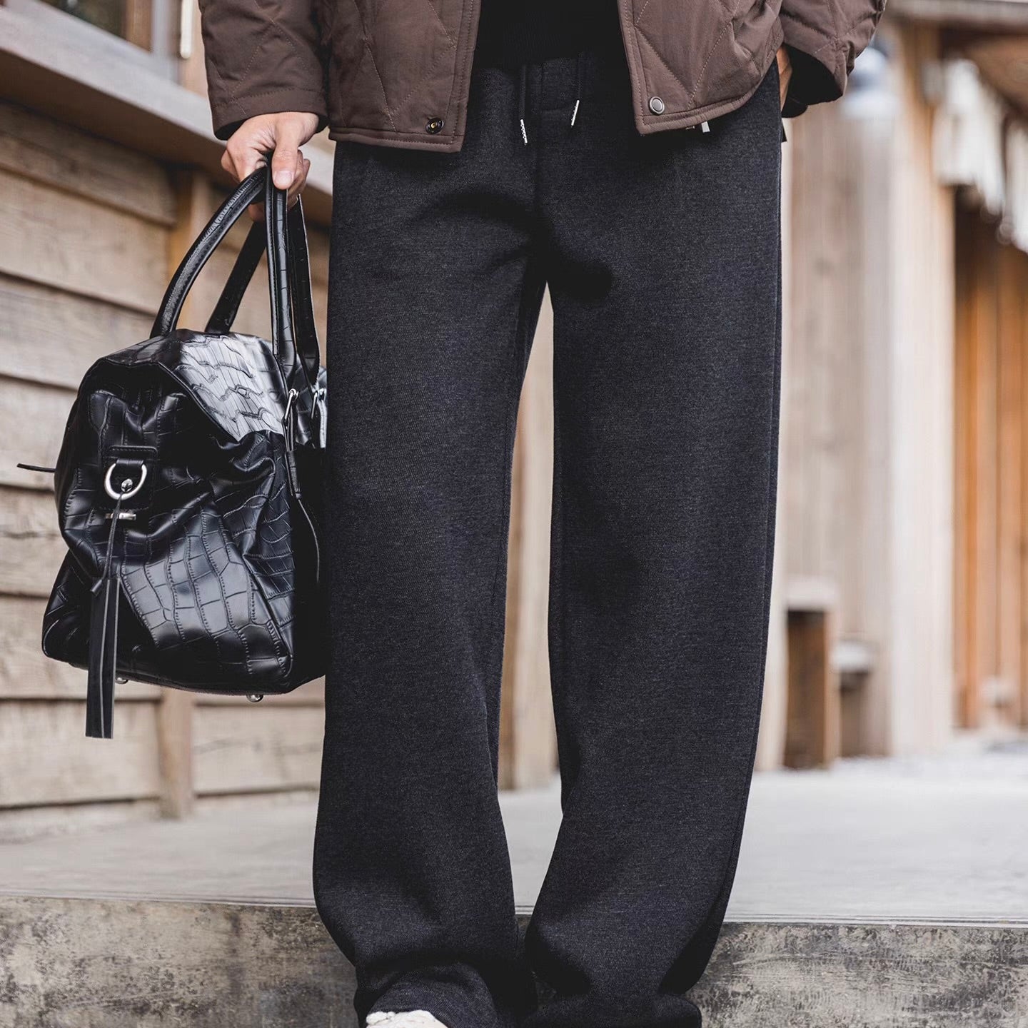 裏起毛 ロープチャーム付 カジュアルパンツ（2Colors）251027