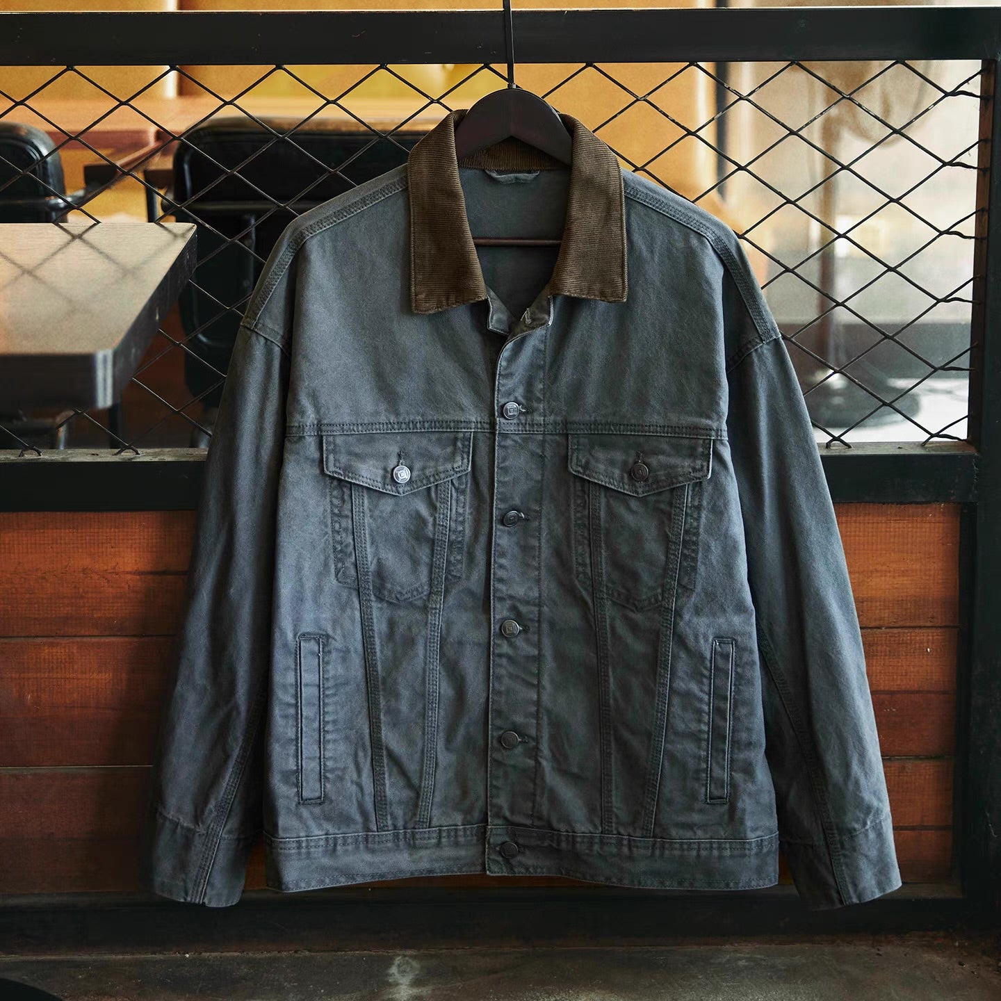 コーデュロイ襟 ウォッシュドデニムジャケット（2Colors）250906