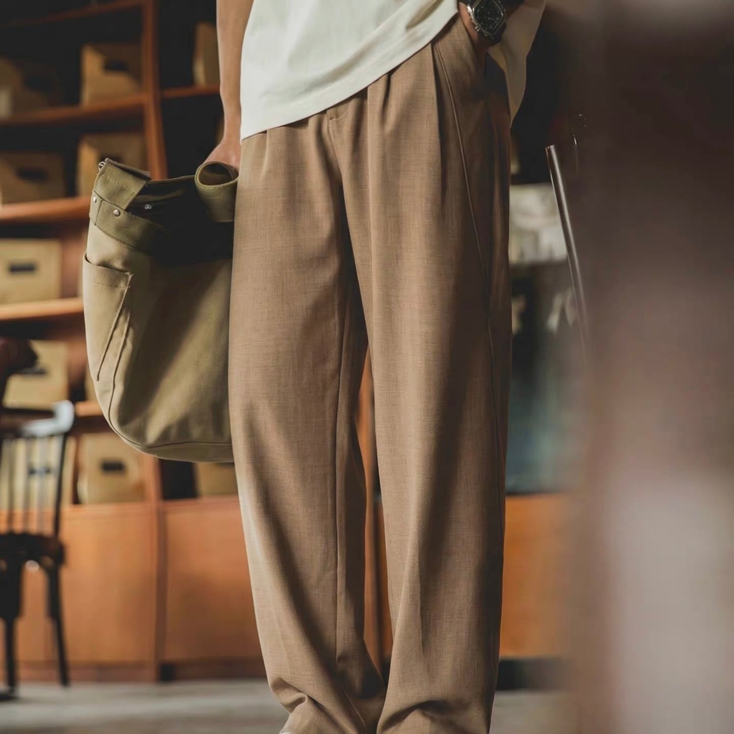 ツータック ストレート カジュアルパンツ（1Color）260256