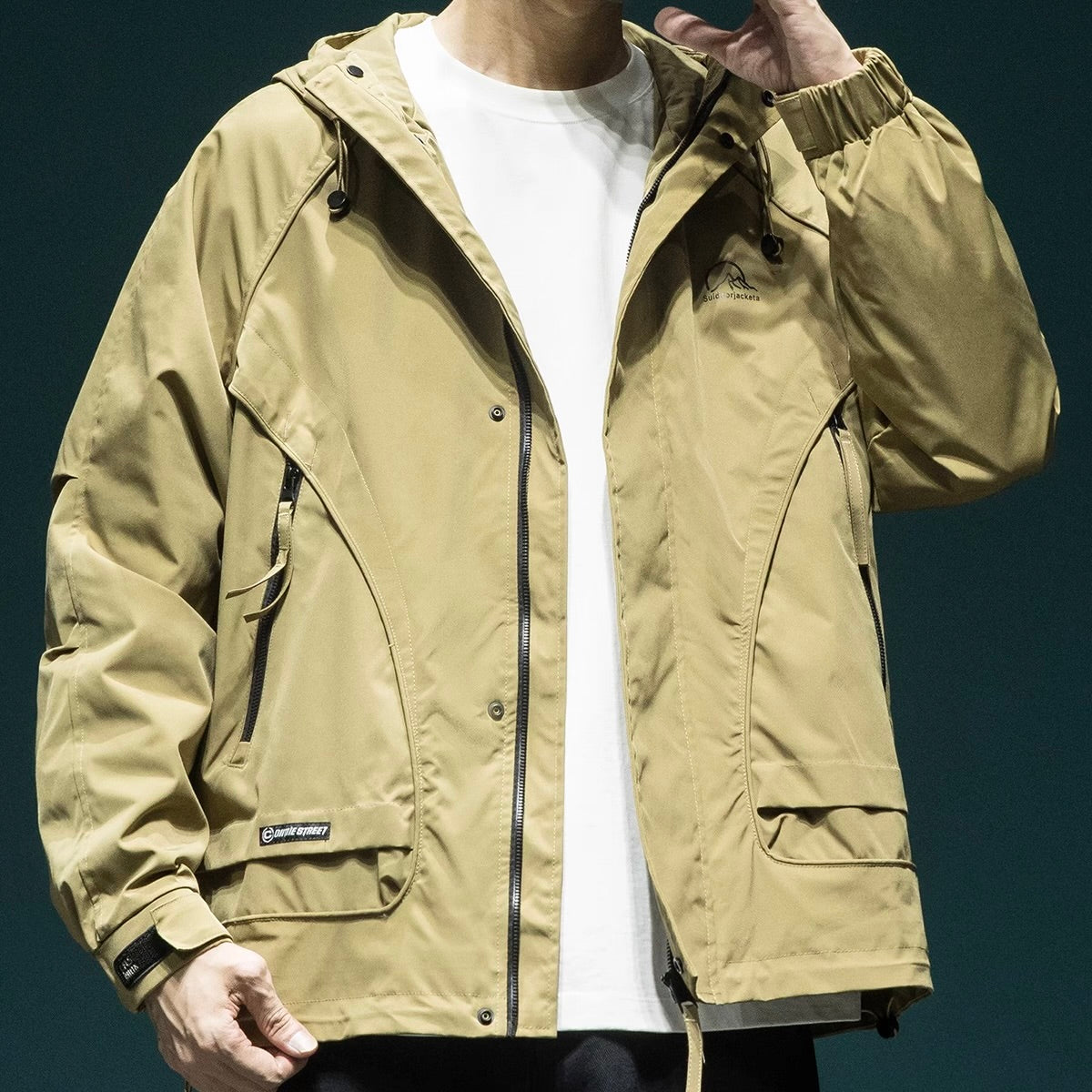 デザインポケット フード付スポーツジャケット（4Colors）251021