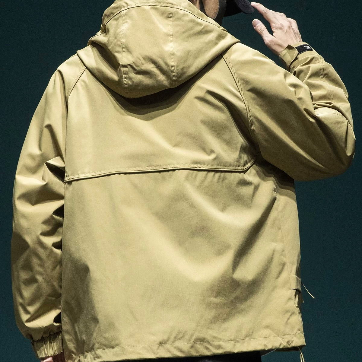 デザインポケット フード付スポーツジャケット（4Colors）251021