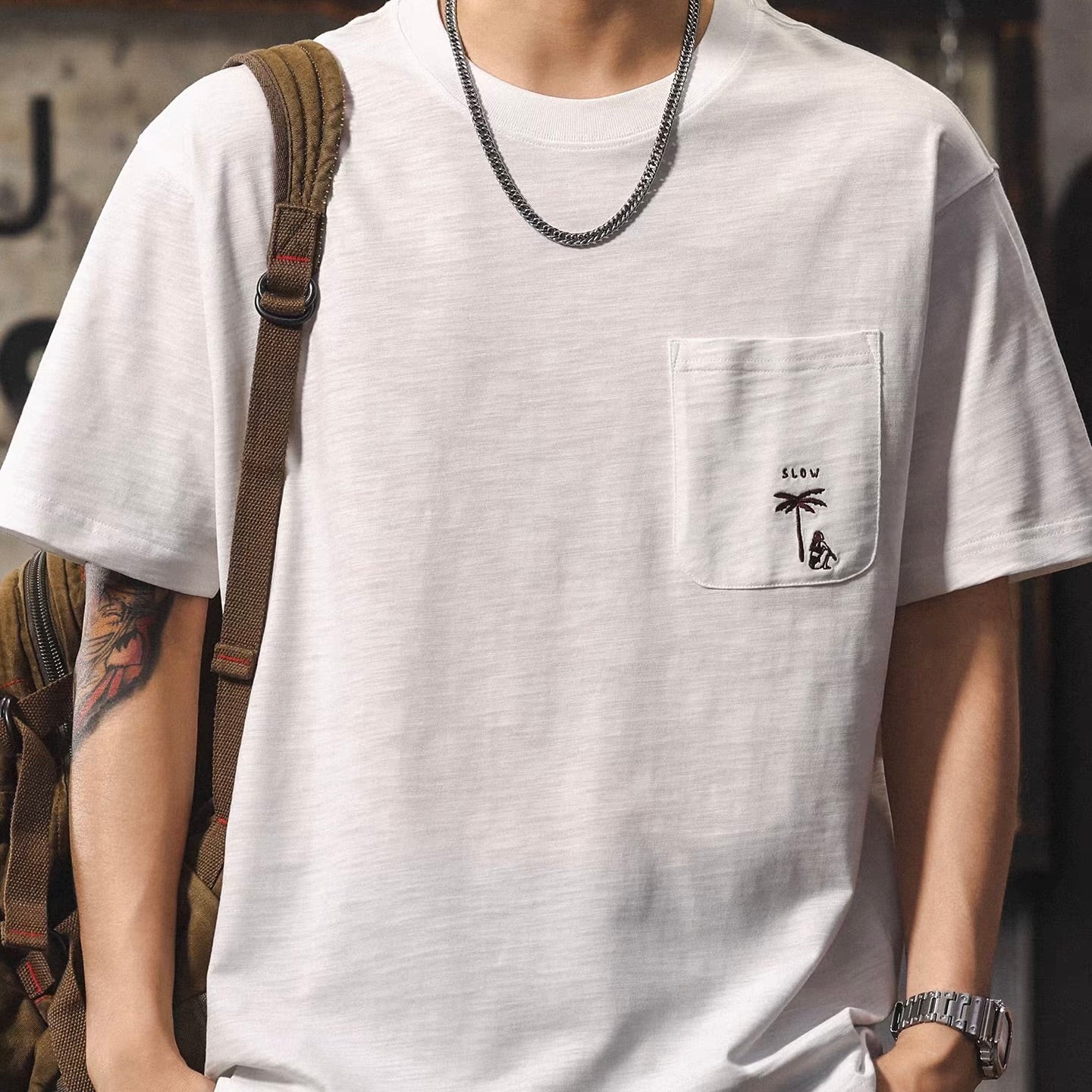 バケーションイラスト刺繍 半袖Tシャツ（2Colors）260339