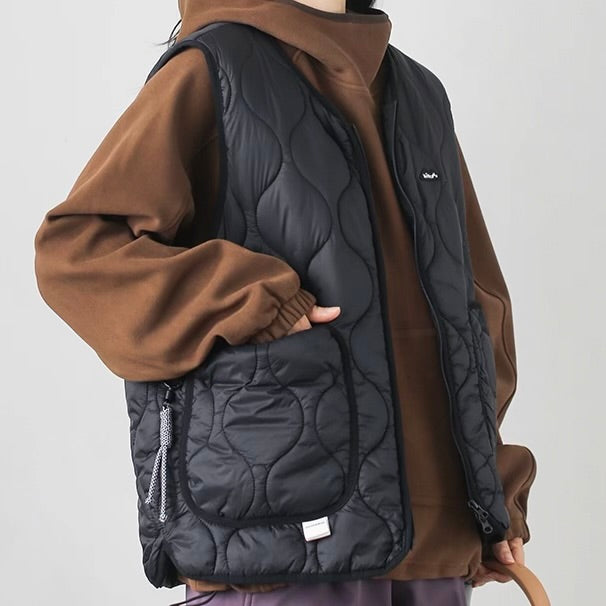 Vネック ビッグポケット付 ダウンベスト（2Colors）250985