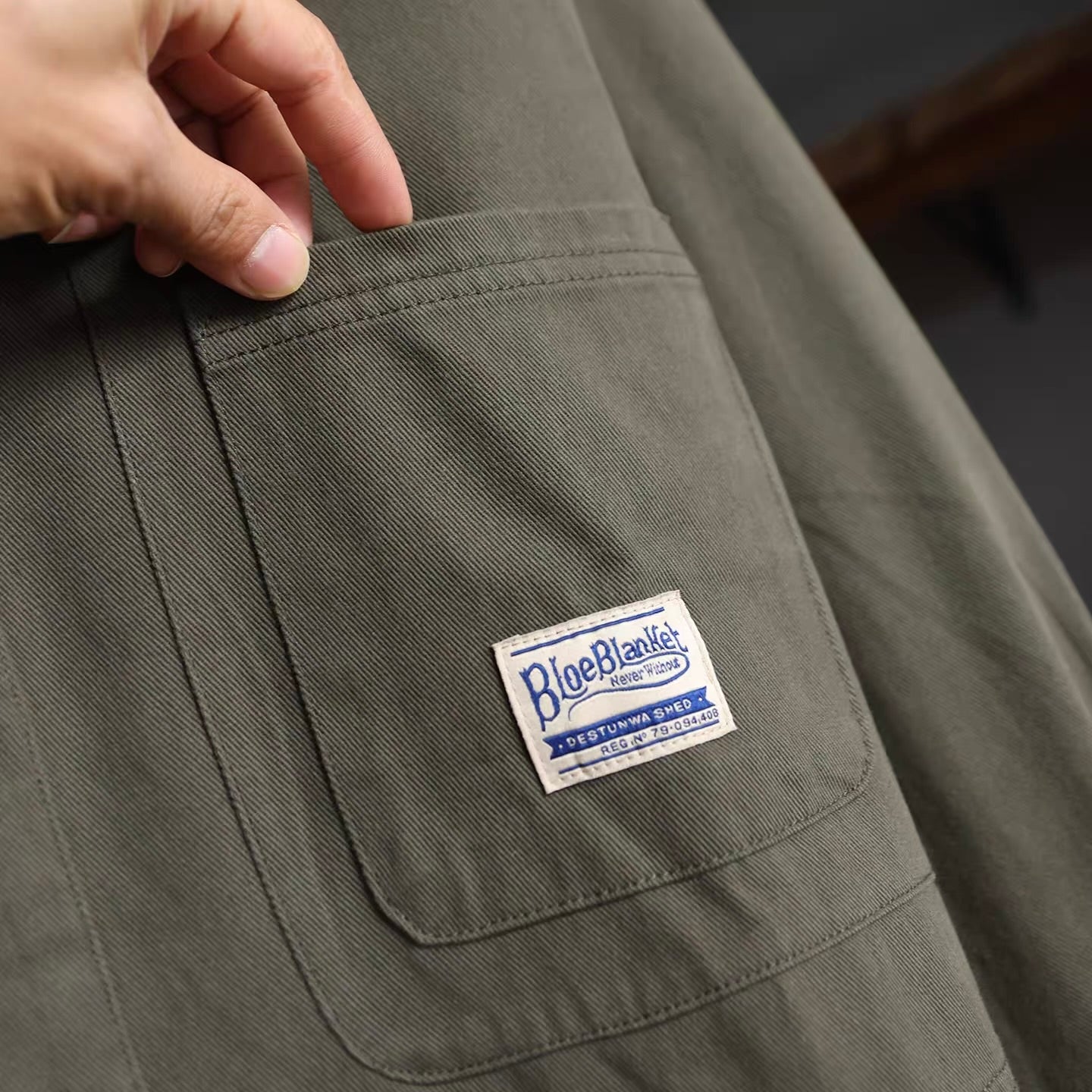 ワンポイントロゴ デザインステッチ ワークシャツ（4Colors）260212