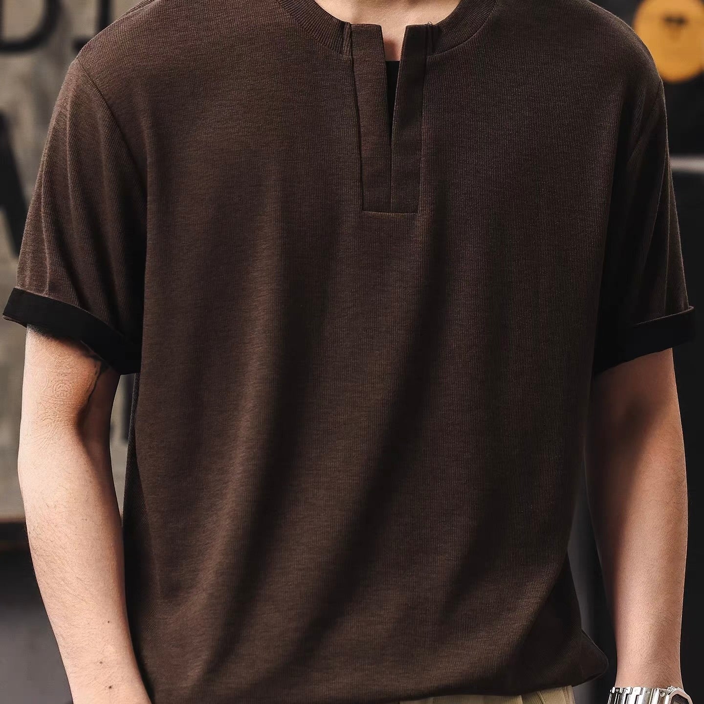 アクセントカラー Vネック Tシャツ（2Colors）260156