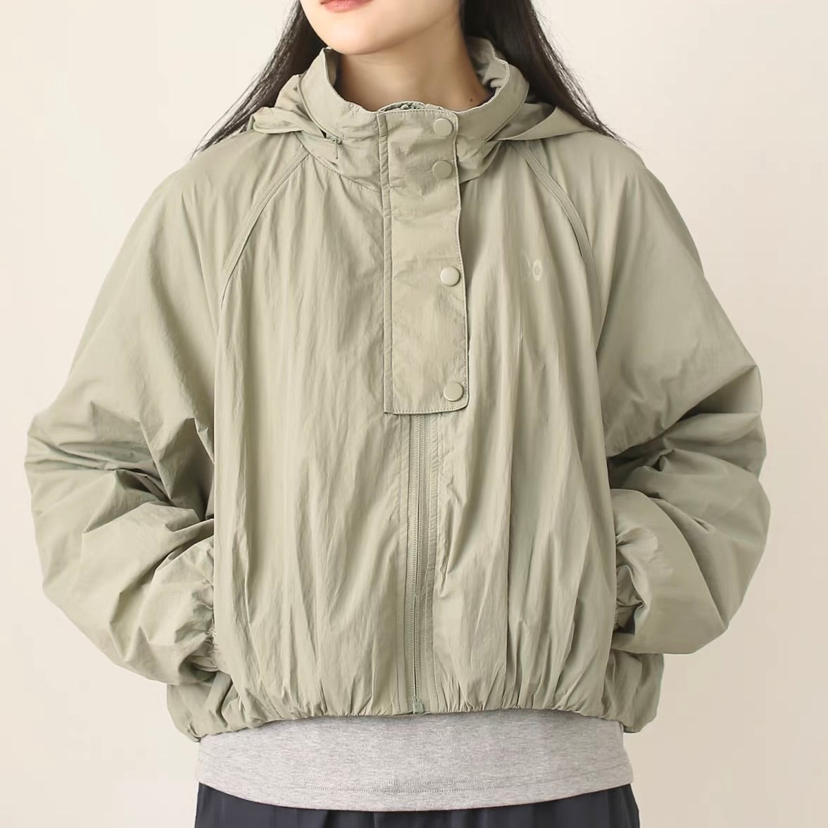 軽量 フード付ショートジャケット（2Colors）260744