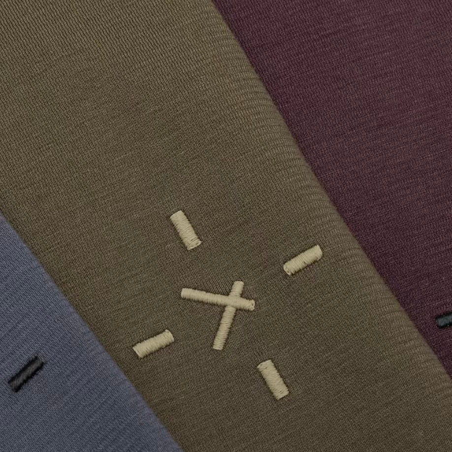 シンプル ワンポイント刺繍 長袖Tシャツ（3Colors）260639