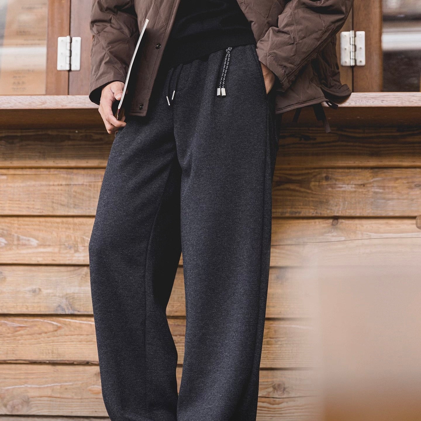 裏起毛 ロープチャーム付 カジュアルパンツ（2Colors）251027