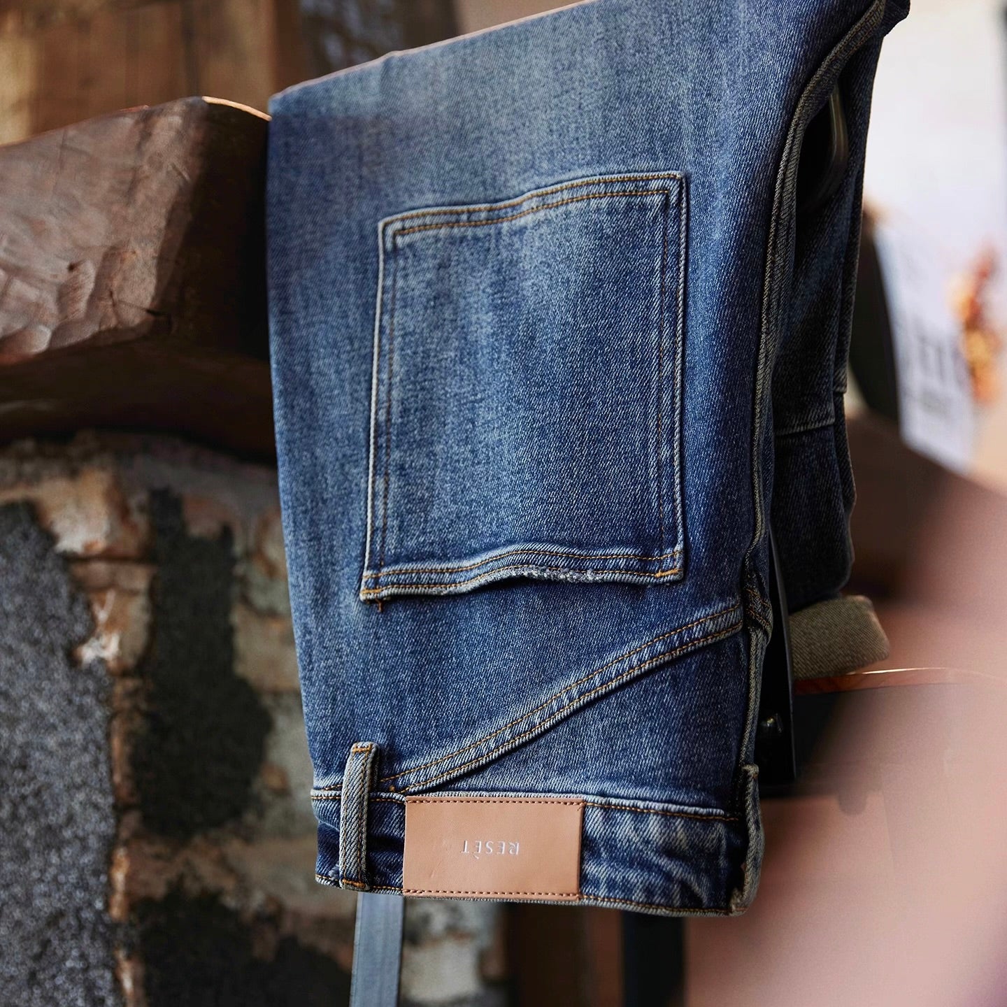 立体ステッチ ウォッシュド デニムパンツ（1Color）250917