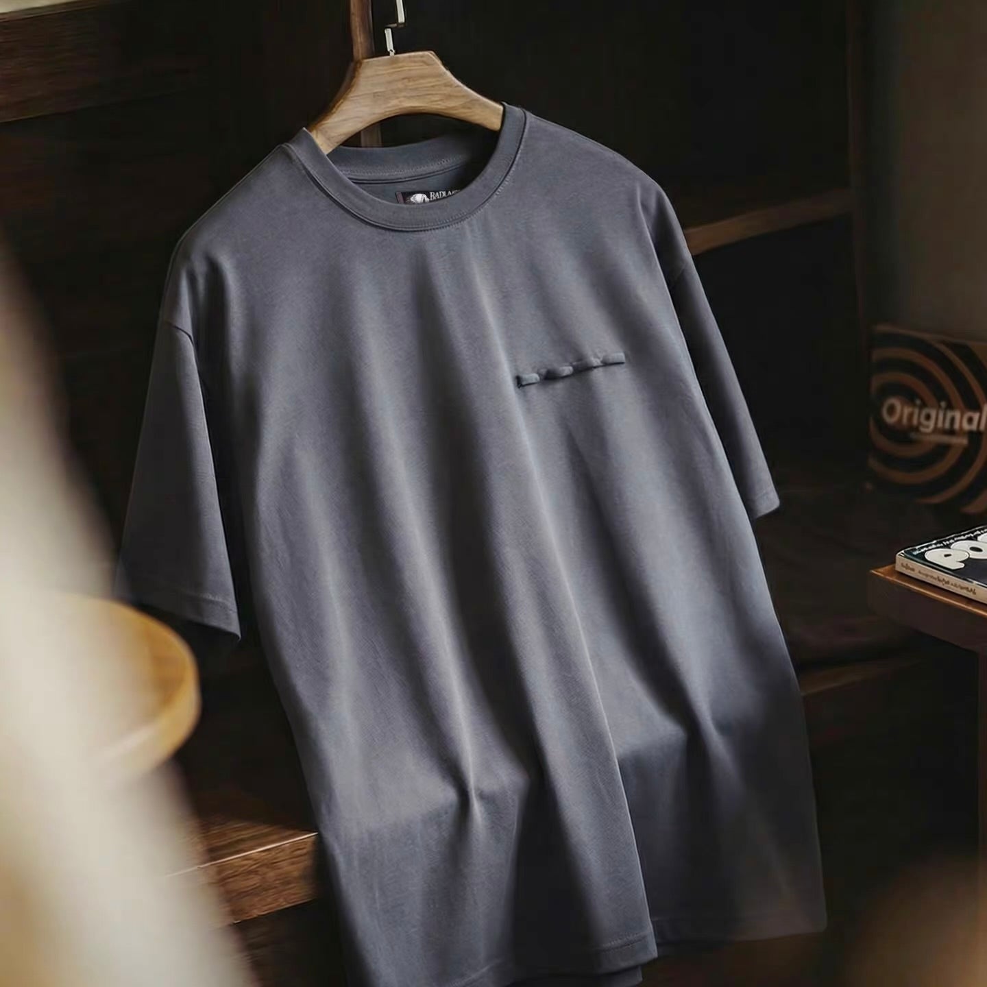 ピストル バックプリントTシャツ（1Color）260462