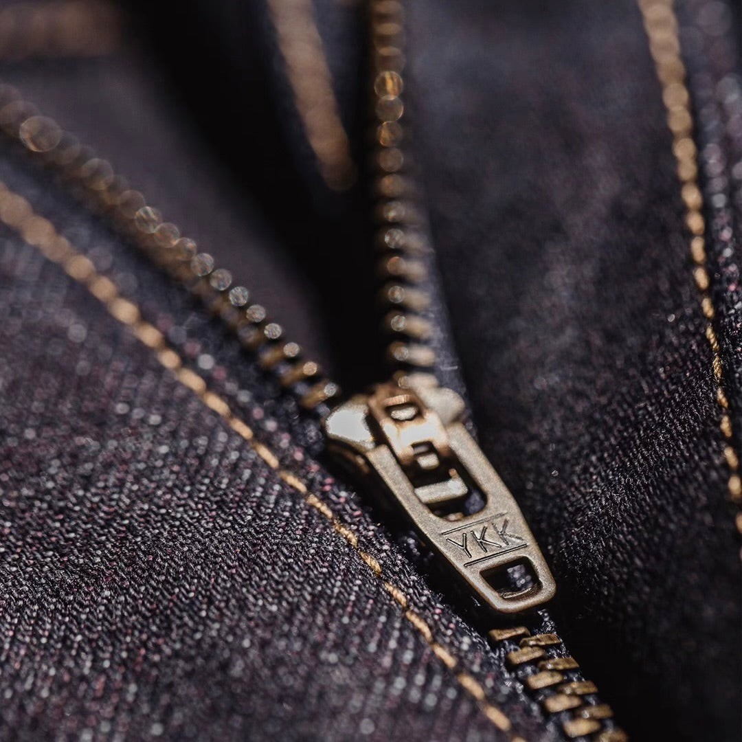 デザインステッチ テーパード デニムパンツ（1Color）250970