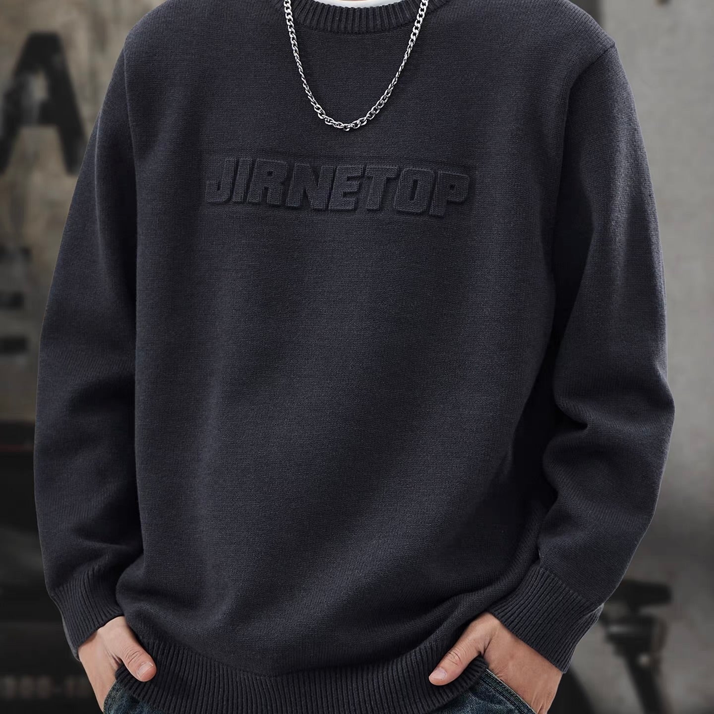 立体ロゴ ニットプルオーバー（1Color）251075