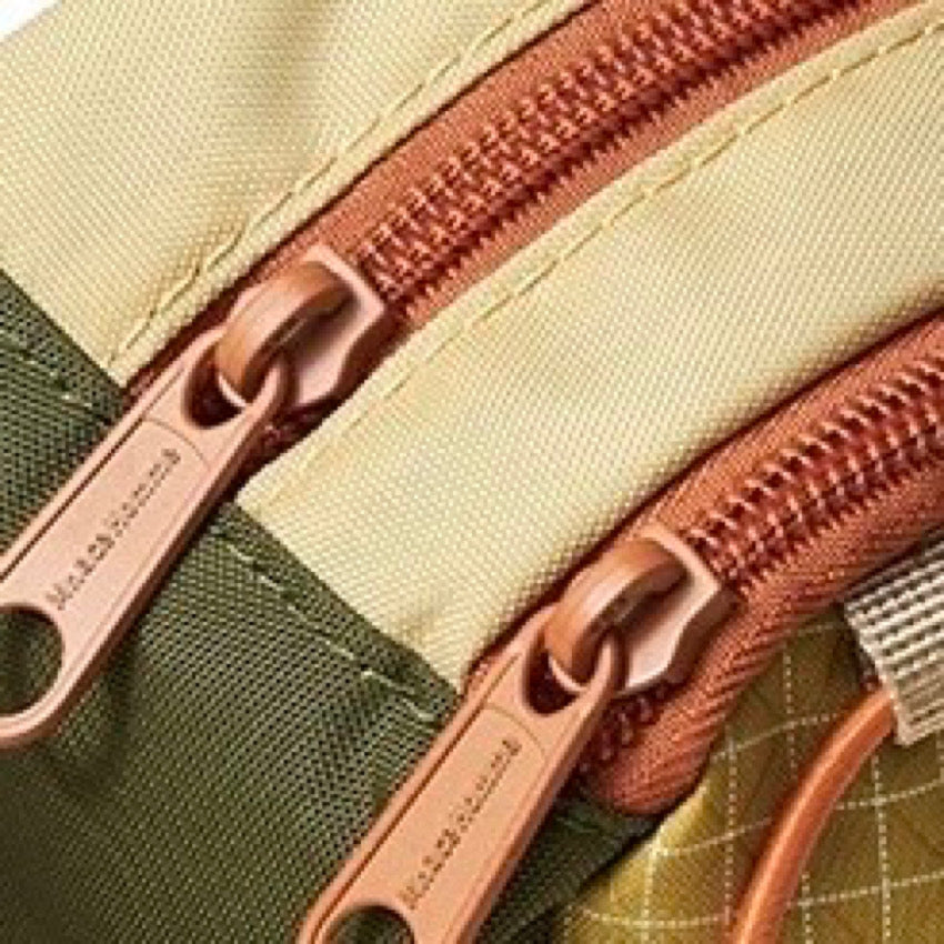マウンテンロゴ 撥水 ショルダーバッグ（3Colors）250564