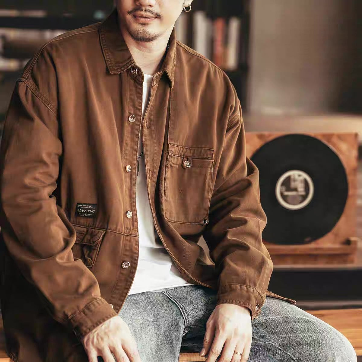 ロゴ入り デザインポケット付 ワークシャツ（3Colors）250799