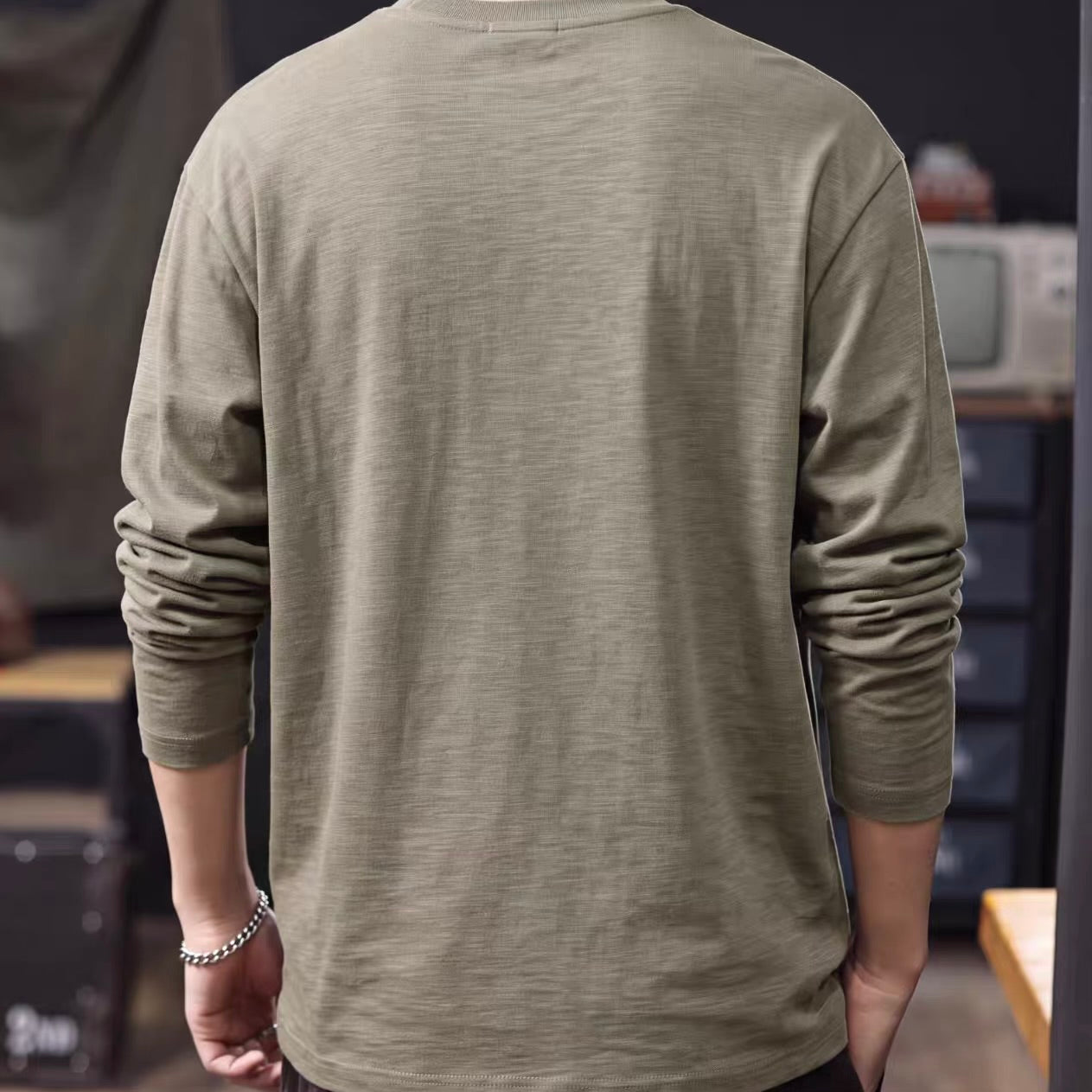 立体ロゴ ルーズフィット 長袖Tシャツ（3Colors）260638