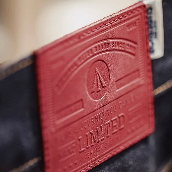 デザインステッチ テーパード デニムパンツ（1Color）250970