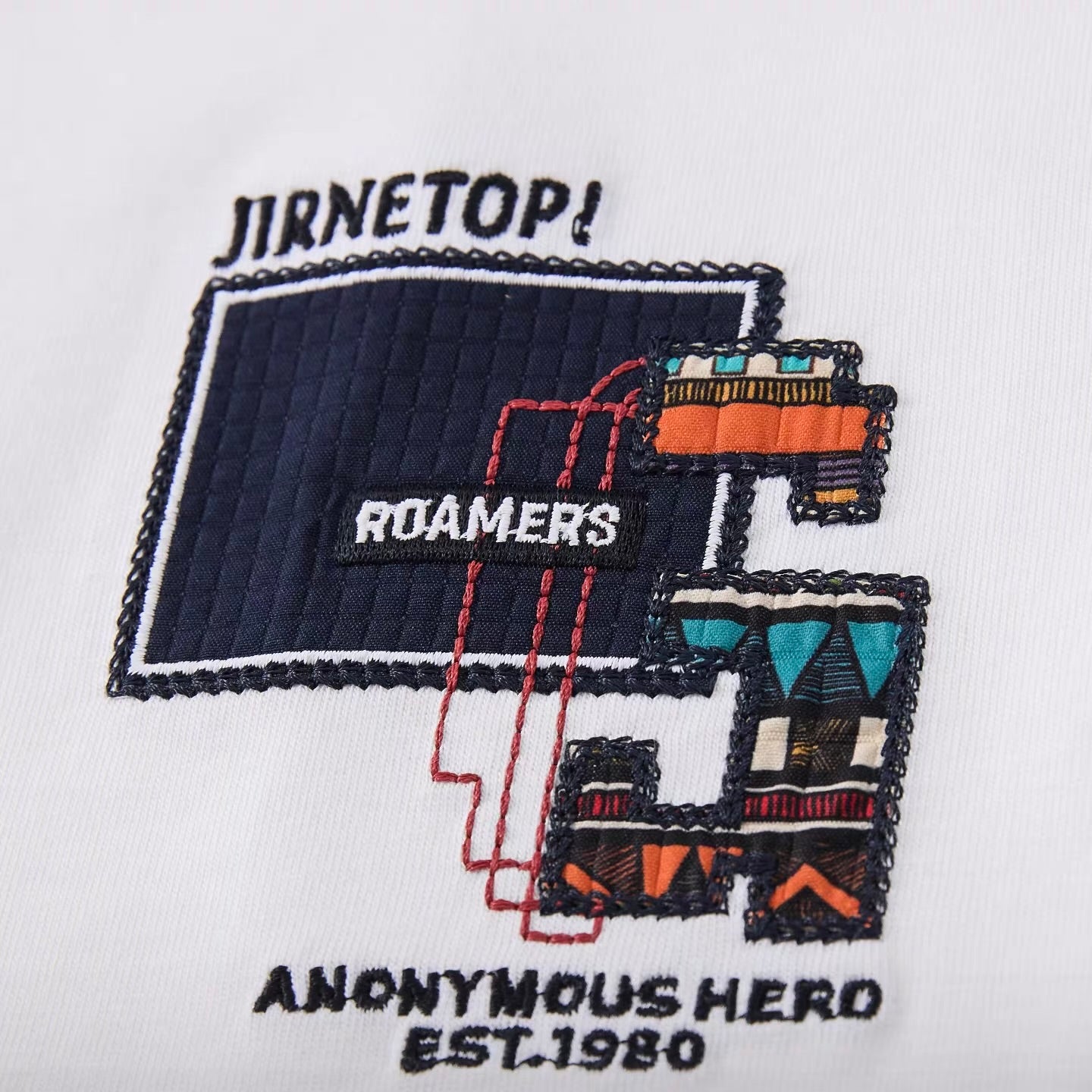 刺繍入り 半袖Tシャツ（1Color）260379