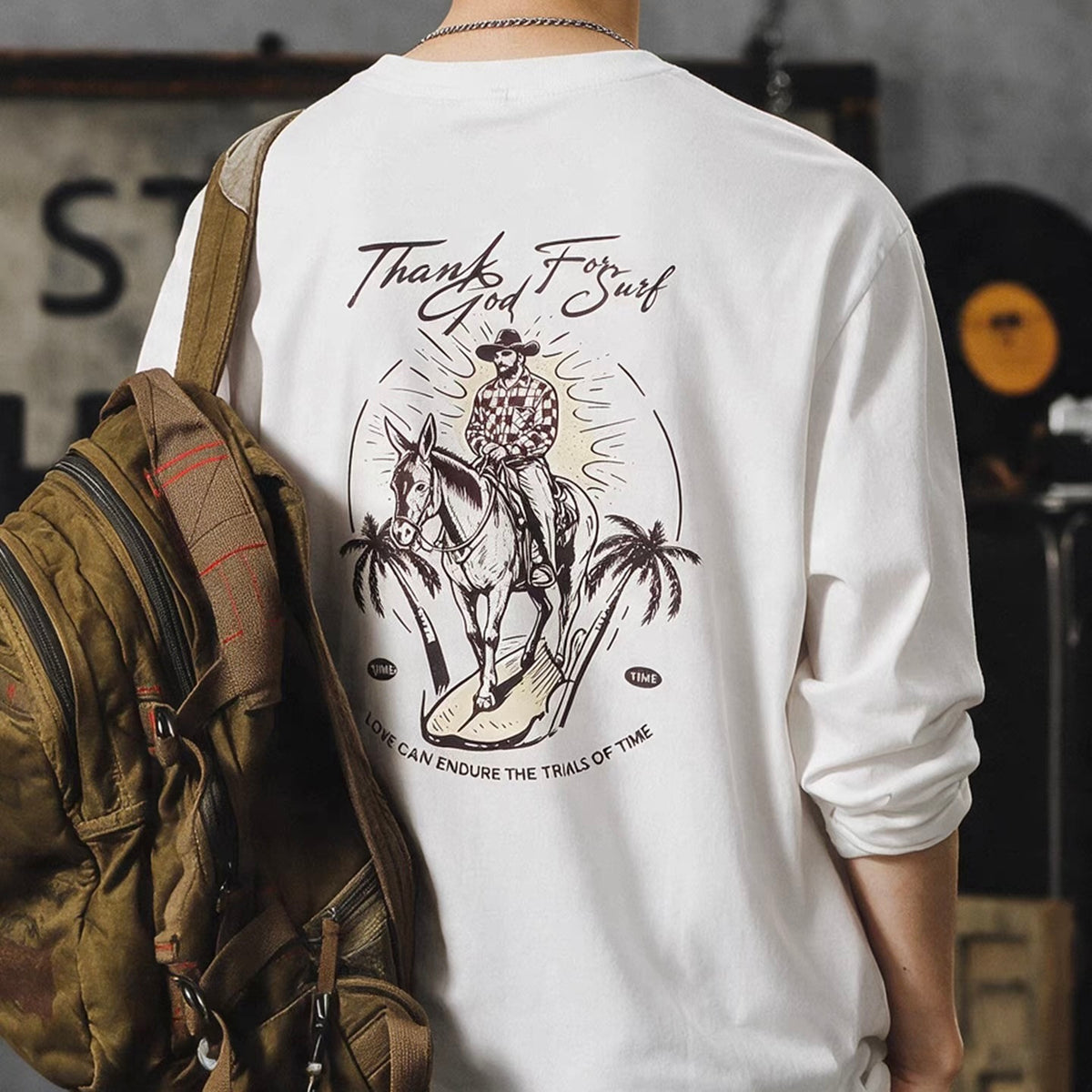 レトロプリント 長袖Tシャツ（1Color）260745