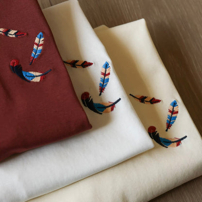 羽モチーフ 刺繍入りTシャツ（3Colors）260630