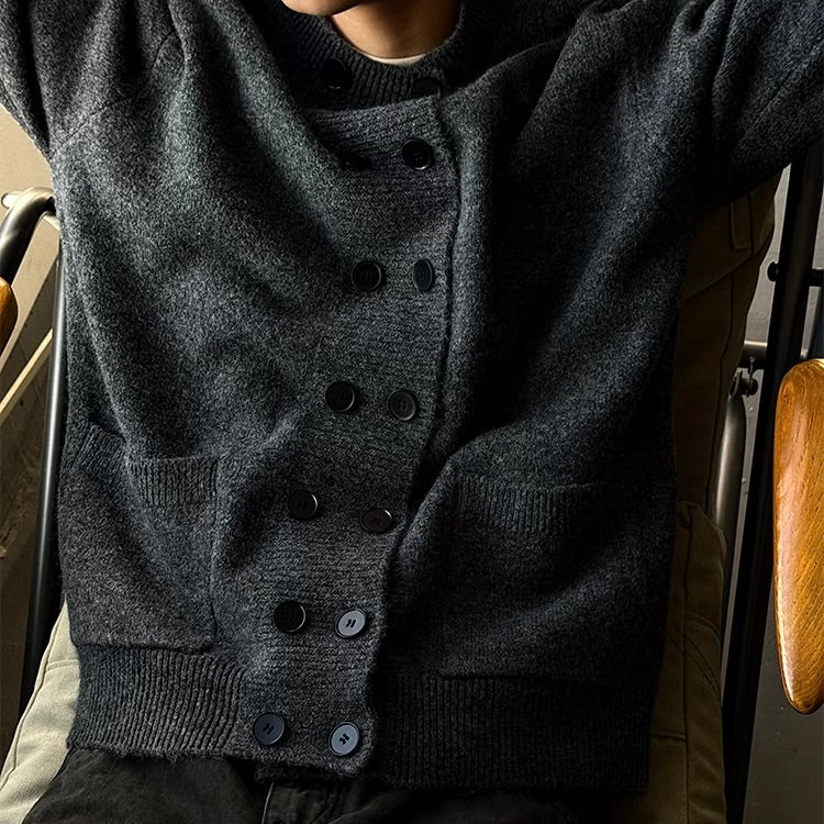 ダブルボタン デザインニットカーディガン（2Colors）250950